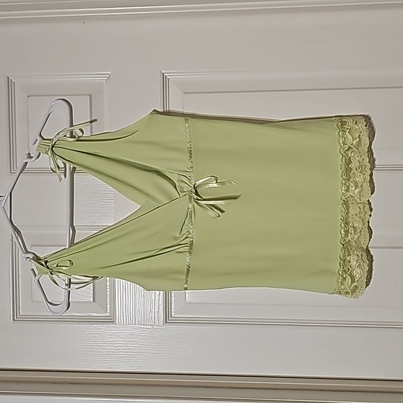 Green Top - Picture 3 of 3